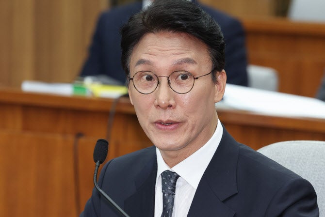 <b>김민석</b> “<b>세비 외 수입</b>, 경조사비·출판기념회·장모에게서 받은 생활비...