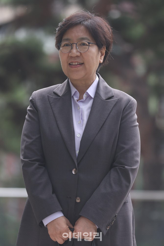 <b>정은경</b> 장관 후보자 "<b>의정갈등 해법</b>…신뢰회복부터"
