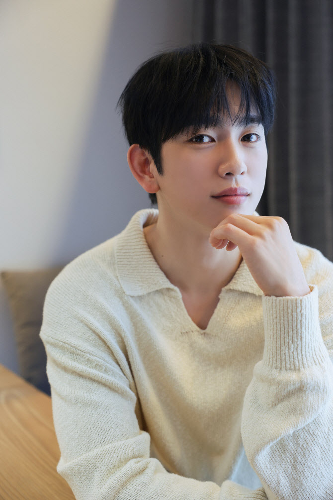 '<b>미지의 서울</b>' <b>박진영</b> "NG 낼 때마다 박보영에 무릎 꿇고 싶었죠" [인터...