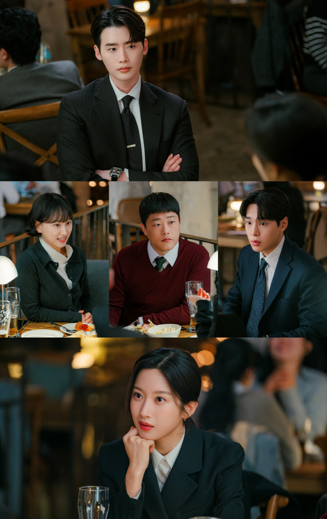 <b>문가영</b>, 어변저스 NEW 멤버…구면 <b>이종석</b>과 엇갈린 눈빛? (<b>서초동</b>)