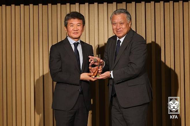 <b>정몽규</b> 축구협<b>회장</b>, 동아시아연맹 <b>회장</b>으로 공식 <b>추대</b>
