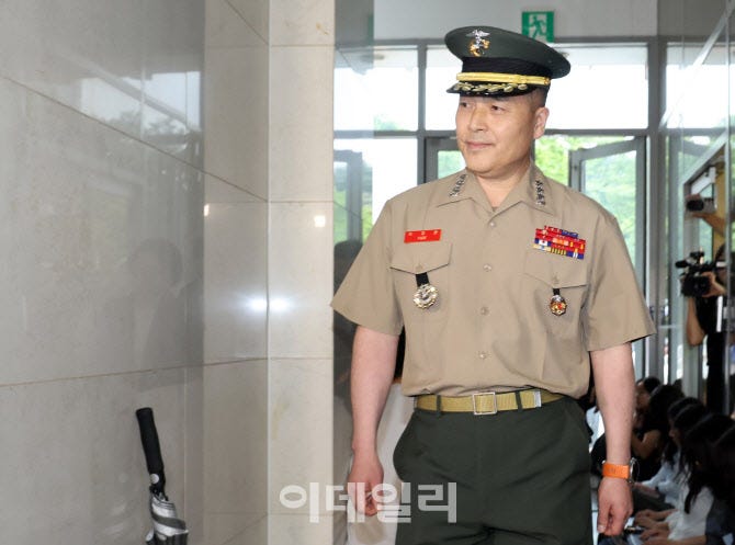 <b>박정훈 대령</b>, <b>해병특검</b> 출석…"진실은 모두 밝혀질 것"