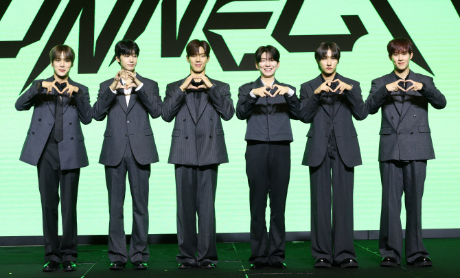 10주년 콘서트→9월 <b>컴백</b>… '완전체' <b>몬스타엑스</b>, 다시 뛴다
