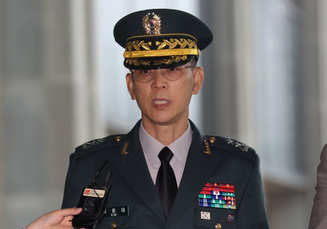 '北 <b>무인기</b> 침투' <b>김용대 드론사령관</b> 구속 기로