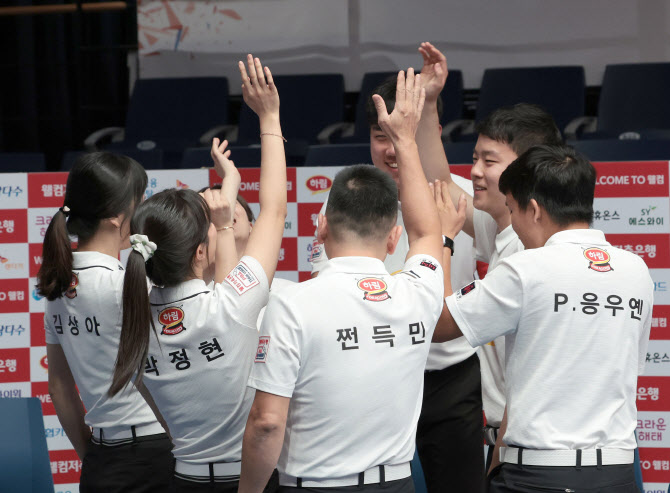 신생팀 하림, 호된 <b>신고식</b>...PBA 팀리그 <b>데뷔전</b>서 완패