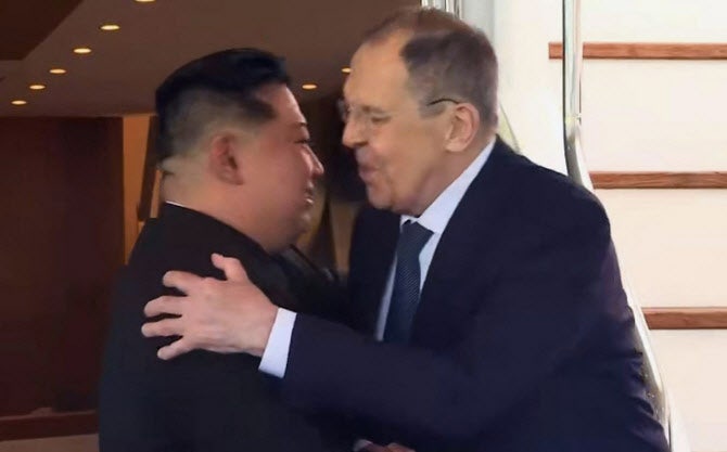 <b>모스크바</b>-<b>평양 직항</b>노선 33년 만에 재개…러·북 밀착 가속