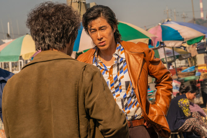 유노윤호 맞아?…'<b>파인</b>:촌뜨기들' <b>연기 호평</b>