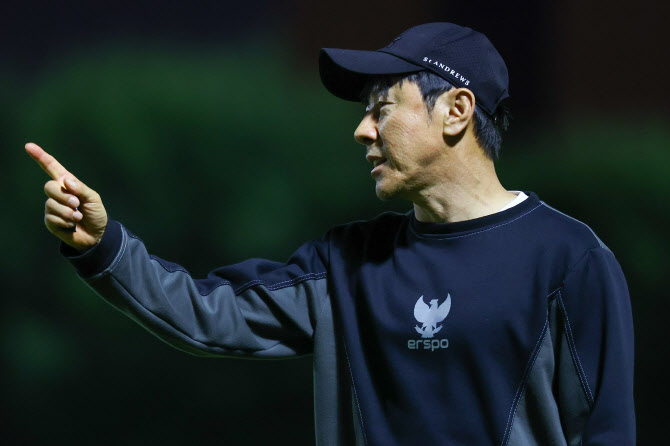'강등 우려' <b>울산HD</b>, 김판곤 <b>감독</b> 경질할 듯...후임은 <b>신태용</b> 유력
