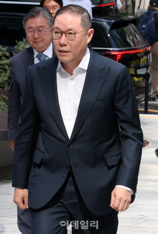 [포토]<b>조현상</b> HS효성 <b>부회장</b>, <b>특검 출석</b>