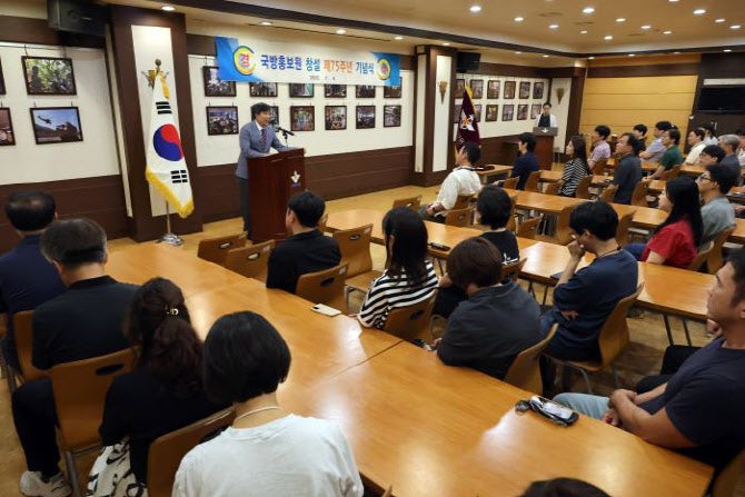 국방부, <b>채일 국방홍보원장 직위해제</b>…형법 위반 혐의 수사의뢰