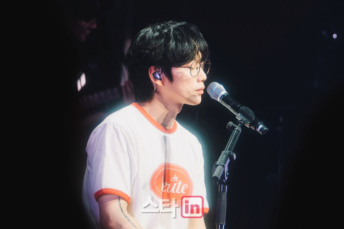 박보검 가고 <b>십센치</b> 온다…'<b>더 시즌즈</b>' 새 MC 발탁