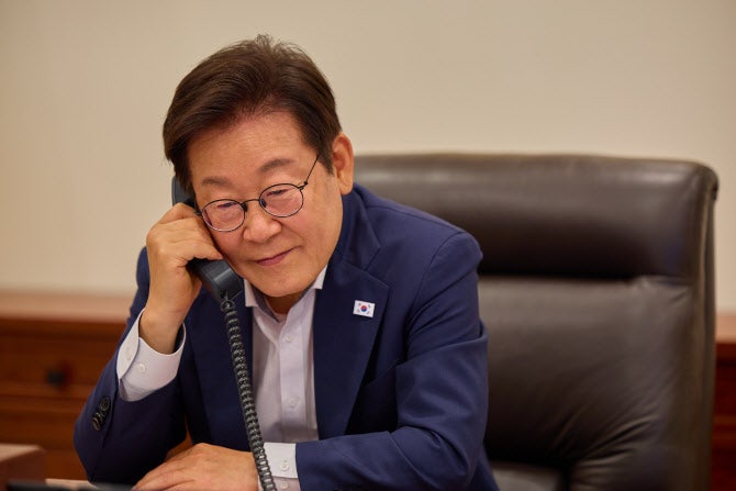 李대통령, 필리핀 대통령과 첫 <b>통화</b>…FTA 기반 협력 확대 논의