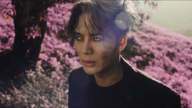 갓세븐 <b>잭슨</b>, <b>식중독으로 응급실</b>행… 팬사인회 취소