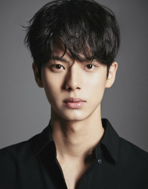 <b>이채민</b>, <b>김수현 떠난다</b>…골드메달리스트 전속계약 종료