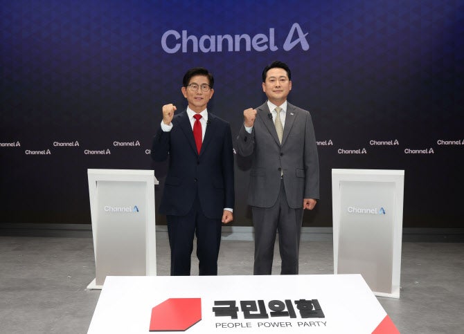 <b>김문수</b>·<b>장동혁</b>, 마지막 토론…같은 반탄 속 온건·강경 ‘충돌’(종합...
