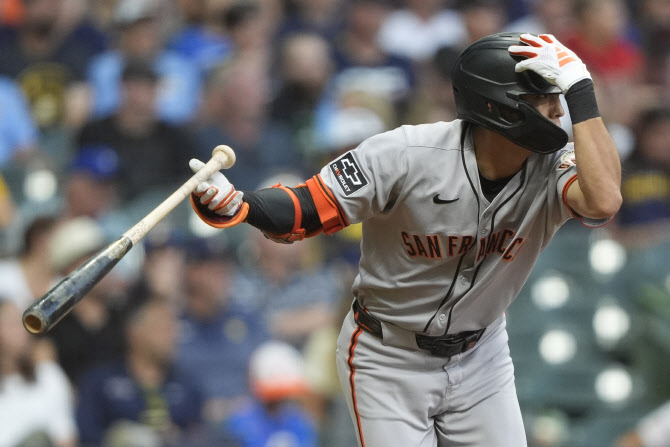 <b>이정후</b>, MLB 다승 1위 상대로 깨끗한 중전<b>안타</b>...5타수 1<b>안타</b>