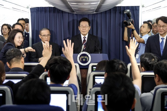 백악관 "한국시간 26일 새벽 1시부터 <b>한미정상회담</b> 개최"
