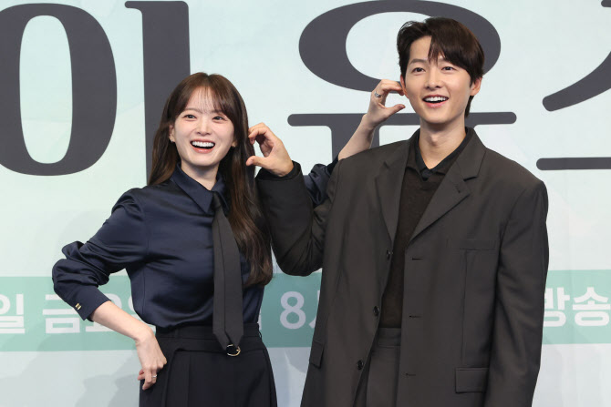 '<b>마이 유스</b>' 송중기 "더 나이들면 멜로 못할까 출연…<b>천우희</b> 너무 좋아...