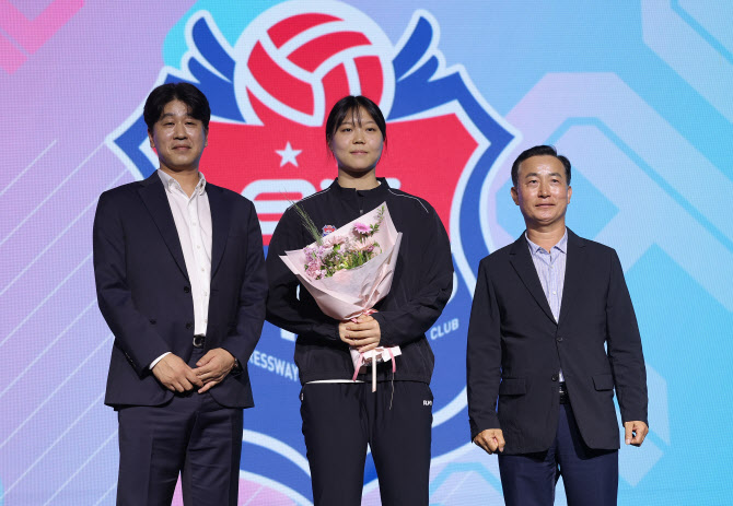 <b>여자배구</b> 한국<b>도로공사</b>, 전체 1순위로 U-21 대표 <b>이지윤</b> 지명
