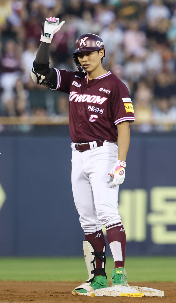 키움 <b>송성문</b>, 생애 첫 프로야구 월간 <b>MVP</b> 수상