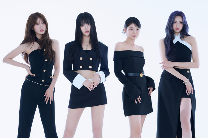 <b>에버글로우</b>, 치타컴퍼니와 전속계약… <b>4인</b>조 새 출발