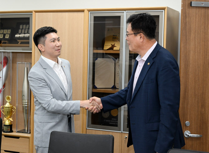 <b>김대현</b> 문체부 제2차관, <b>체육계</b> 현장 찾아 <b>현안</b> 사항 청취