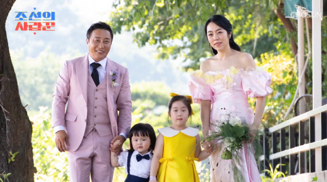 <b>김병만</b>, 오늘(20일) 현은재와 <b>결혼식</b>…이수근 사회·KCM 축가