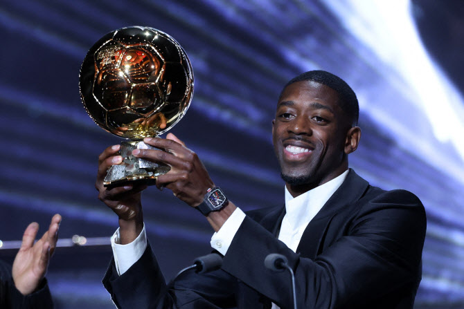 ‘PSG 4관왕 견인’ <b>뎀벨레</b>, 생애 첫 <b>발롱도르</b>... 야말 10대 최초 포디움