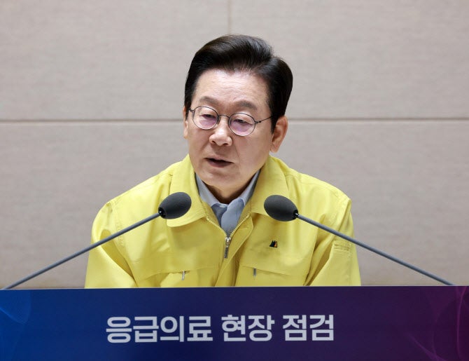 추석 앞둔 李<b>대통령</b>, 중앙의료원 방문…“공공의료원 지원 방안 마련하...