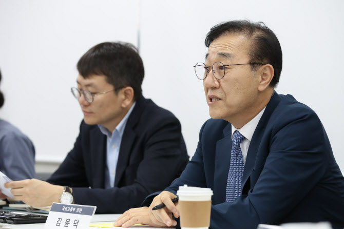 국토부-건축계, 도시건축 혁신 논의…“지방 빈 공간을 자산으로”