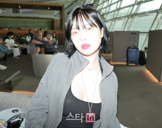 "많이 처먹었잖아" <b>현아</b>, 임신설 부인 후 <b>다이어트</b> 예고