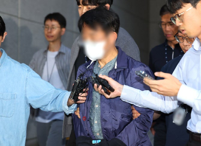 '<b>순직 해경</b>' 파출소 <b>당직팀장 구속</b>…"증거인멸 우려"