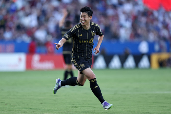 ‘환상 프리킥 데뷔골’ <b>손흥민</b>, <b>MLS 올해의 골 후보</b> 선정