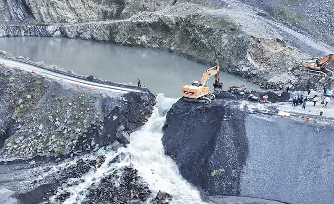 보령 채석장 덤프트럭 추락, 기사님 이틀째 실종 ㅠㅠ