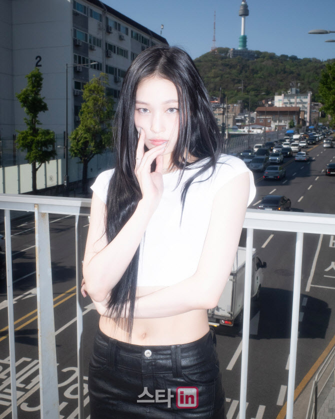 '신세계 회장 딸' <b>애니</b>, 윤아와 배턴 터치…'<b>가요대제전</b>' MC 발탁