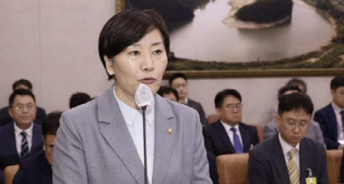 송미령 “<b>K푸드</b>, 3분기까지 6.3%↑…‘150억달러’ 달성 <b>수출</b>전략 추진...