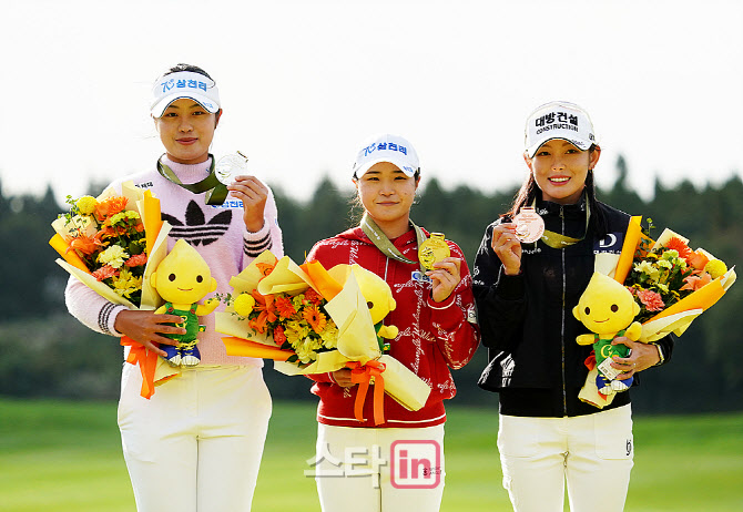 [포토] 1위 <b>고지원</b>, 2위 서교림, 3위 현세린