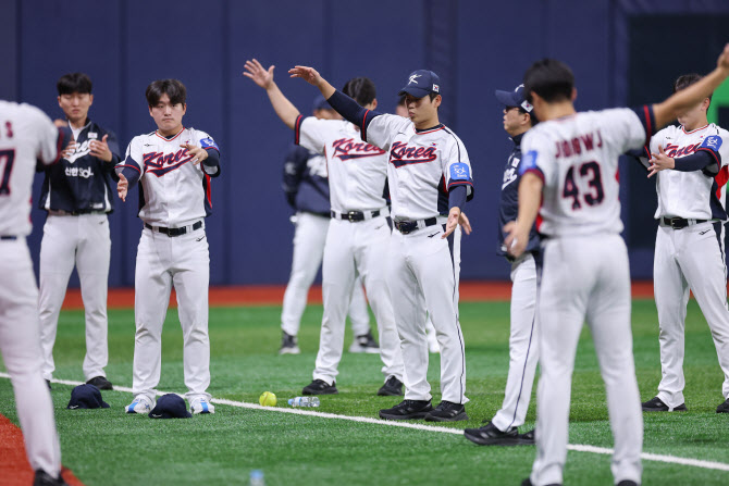 '류지현호' <b>야구대표팀</b>, <b>체코</b>에 완승...5안타 빈공은 아쉬움