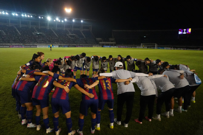 ‘첫 남북 대결’ <b>수원FC 위민</b>, 北 <b>내고향</b>에 완패