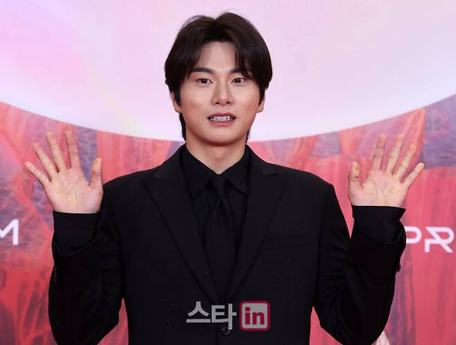 <b>이이경</b> 측 "사생활 <b>루머</b> 피해 극심…선처 없이 <b>강경대응</b>" [공식]