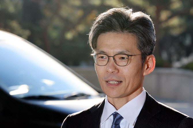 '항소포기 관여' <b>박철우 중앙지검장</b> "구성원 반발 이해"