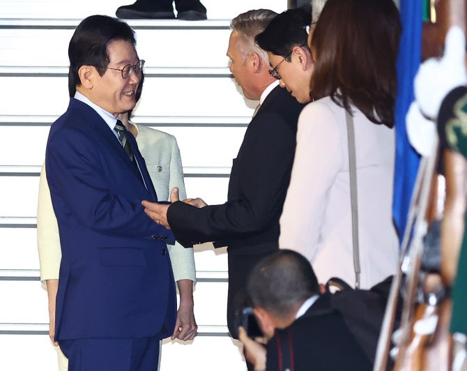 李대통령, 오늘 <b>G20</b> 정상<b>회의</b> 세션 참여…지속 가능 성장 등 논의