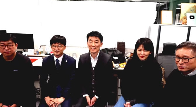 '감치 난동' <b>김용현</b> 변호인들…법조계 "<b>법정 모욕</b>, 엄단해야"