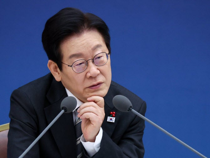 李 “<b>정보유출</b> 회사 망한다 생각 들게…<b>과징금</b> 높여야”