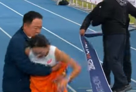 “너무 억울하다”… 마라톤 신체 접촉 논란 감독 재심 예고