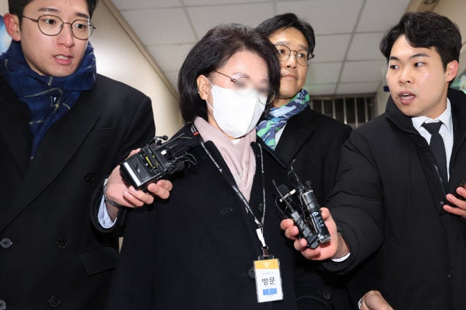 ‘<b>통일교</b> 금품 <b>의혹</b>’ 수사 총력…경찰, `한학자 최측근` 줄줄이 소환