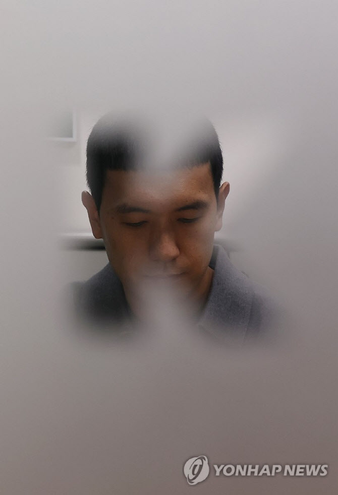 인종차별 행동 고발한 <b>심판</b>, 규정에 발목 잡히다...3개월 배정 정지
