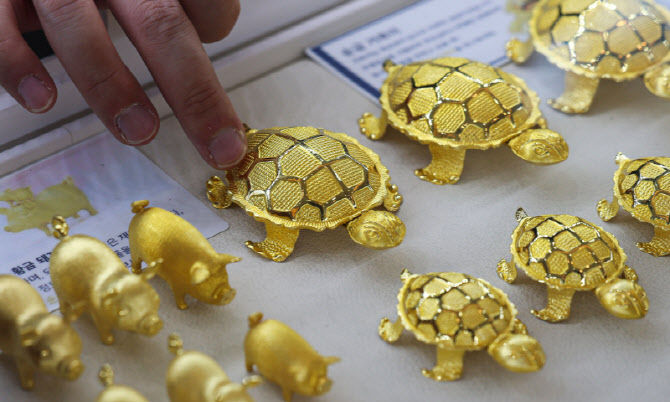 금값 97만원 돌파! 곧 100만원 시대 온다는데…