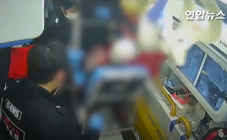 "목 찔리고도 딸들 살리려...16살 가해자는 30대 되면 출소?"