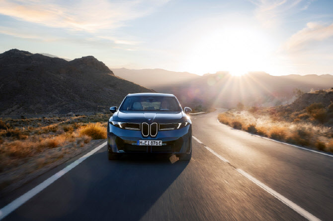 더 뉴 BMW iX3